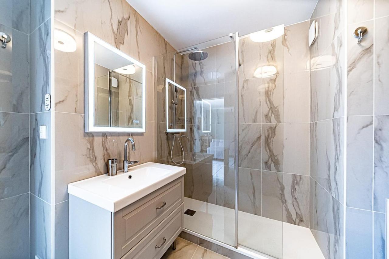 Appartement Cosy Avec Balcony And Garage-Charpennes Villeurbanne Zewnętrze zdjęcie