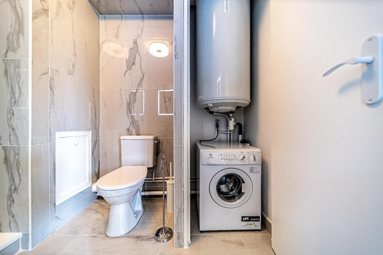 Appartement Cosy Avec Balcony And Garage-Charpennes Villeurbanne Zewnętrze zdjęcie